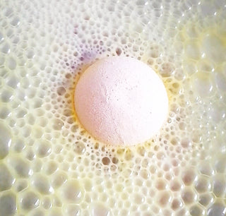 What Gives Our Bath Bombs Their Fizzy Effect